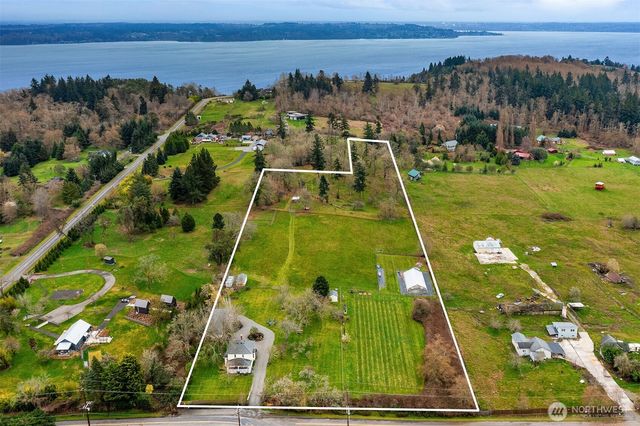 6007 SW 240th Street, Vashon, WA 98070