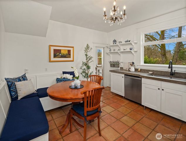 6007 SW 240th Street, Vashon, WA 98070
