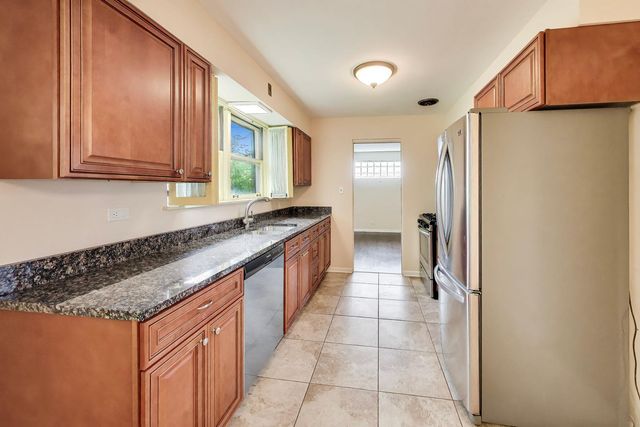 8425 Lawndale Avenue, Skokie, IL 60076