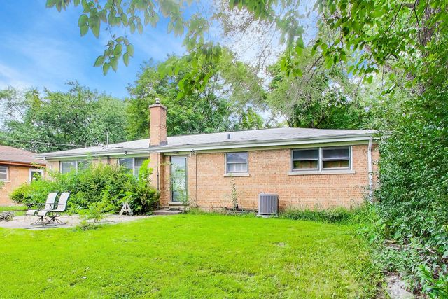 8425 Lawndale Avenue, Skokie, IL 60076