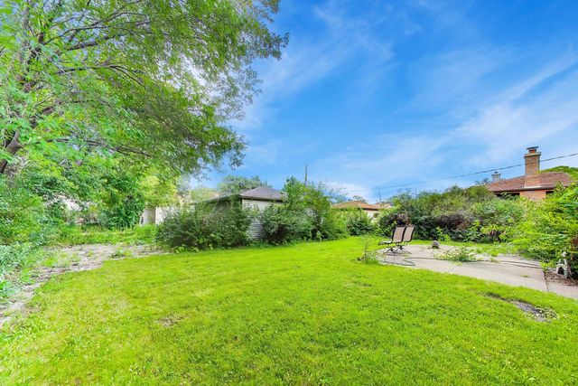8425 Lawndale Avenue, Skokie, IL 60076