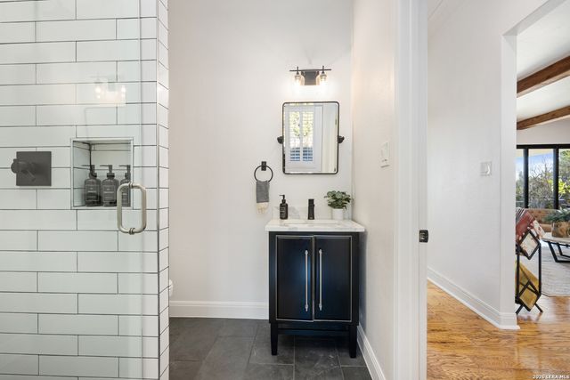 119 Greystone Pt, Boerne, TX 78006