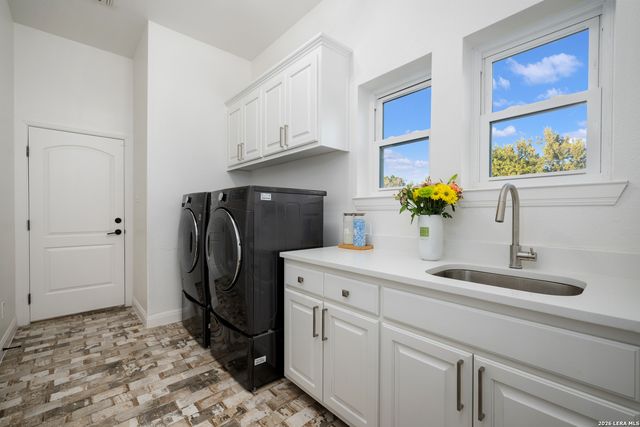 119 Greystone Pt, Boerne, TX 78006