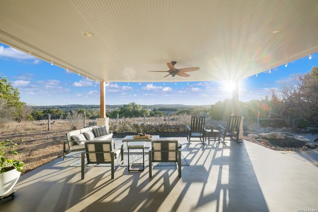 119 Greystone Pt, Boerne, TX 78006