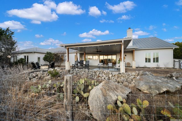 119 Greystone Pt, Boerne, TX 78006