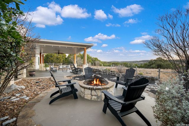 119 Greystone Pt, Boerne, TX 78006