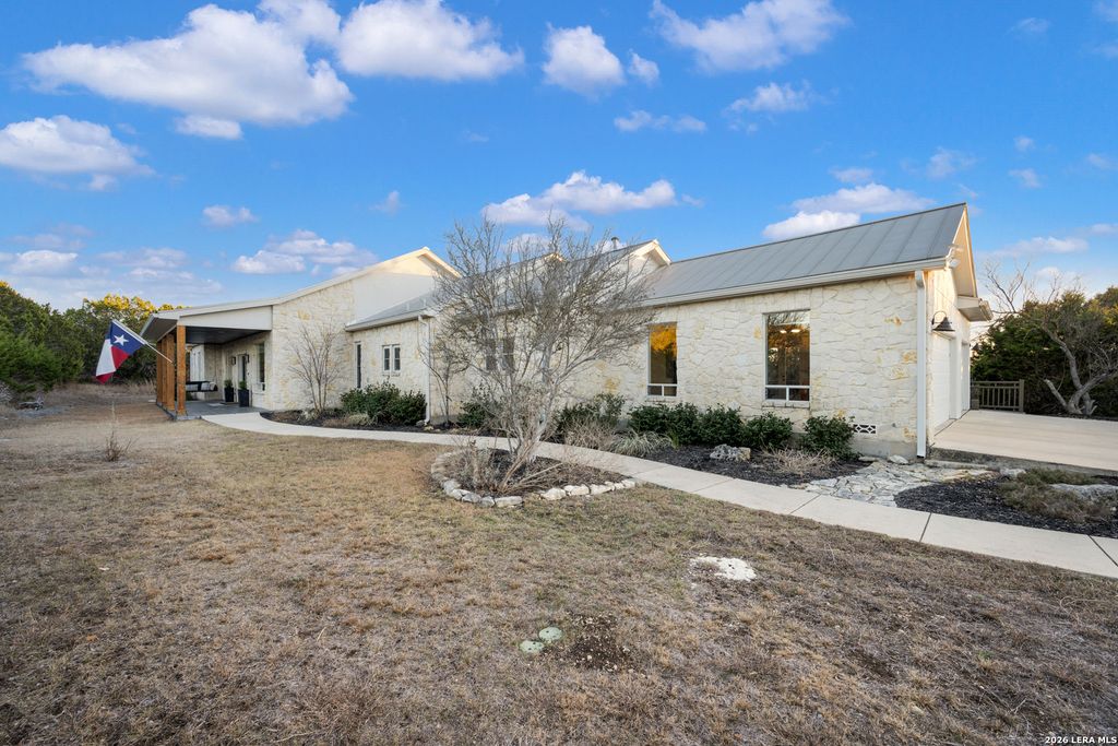119 Greystone Pt, Boerne, TX 78006