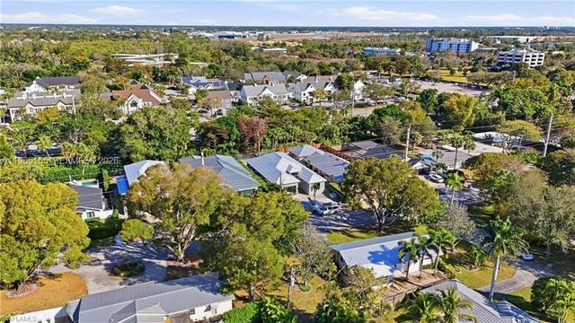 1050 13th St N, Other City - In The State Of Florida, FL 34102