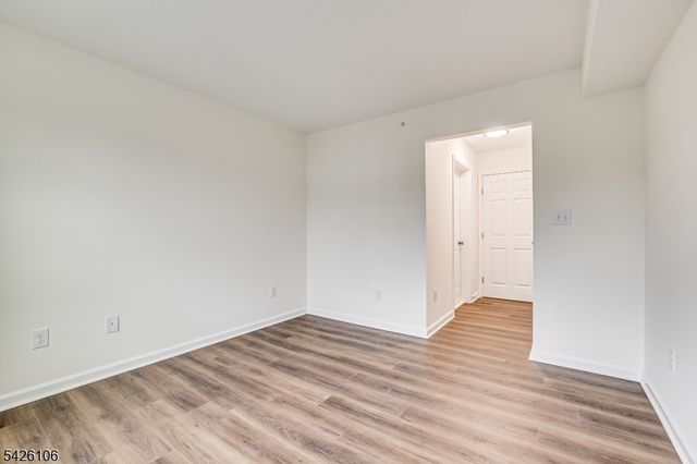 1233 Waterford Dr, Edison Twp., NJ 08817