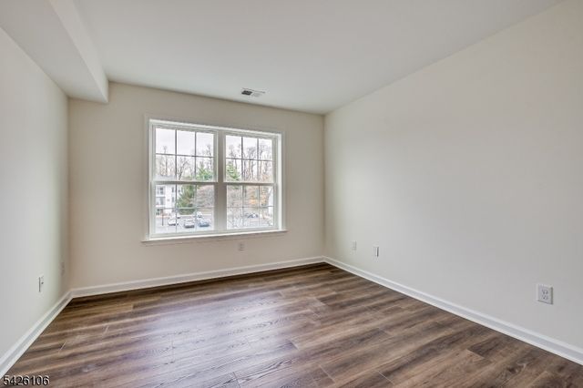 1233 Waterford Dr, Edison Twp., NJ 08817