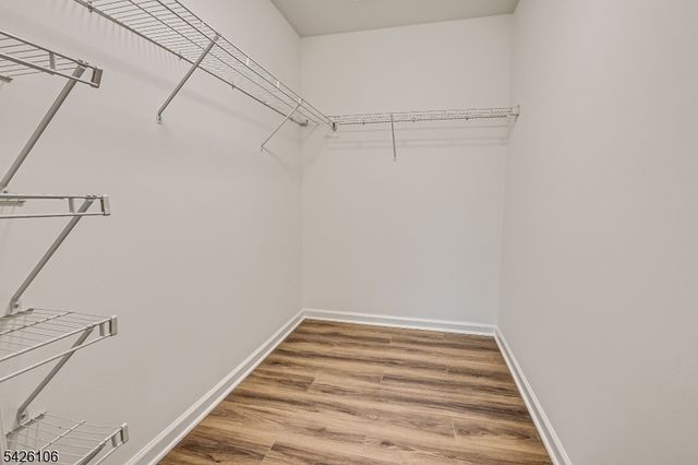 1233 Waterford Dr, Edison Twp., NJ 08817