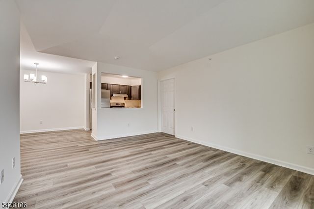 1233 Waterford Dr, Edison Twp., NJ 08817