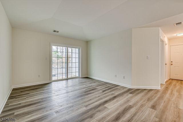 1233 Waterford Dr, Edison Twp., NJ 08817