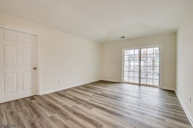 1233 Waterford Dr, Edison Twp., NJ 08817