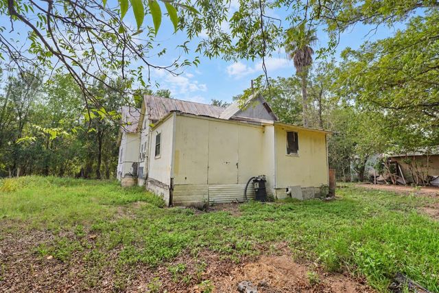 124 Fm 2571, Smithville, TX 78957
