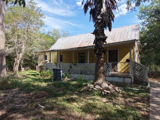 124 Fm 2571, Smithville, TX 78957