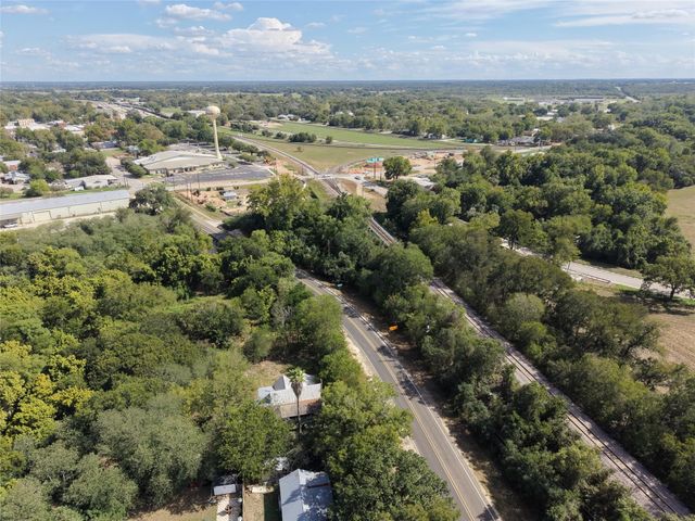 124 Fm 2571, Smithville, TX 78957