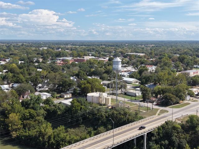 124 Fm 2571, Smithville, TX 78957