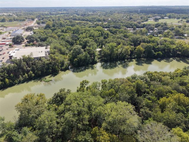 124 Fm 2571, Smithville, TX 78957