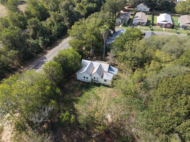 124 Fm 2571, Smithville, TX 78957