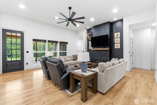 7590 SE Lynch Road, Shelton, WA 98584
