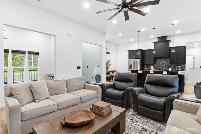 7590 SE Lynch Road, Shelton, WA 98584