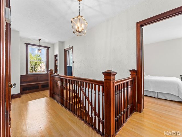 3873 Holly Hills Boulevard, St Louis, MO 63116