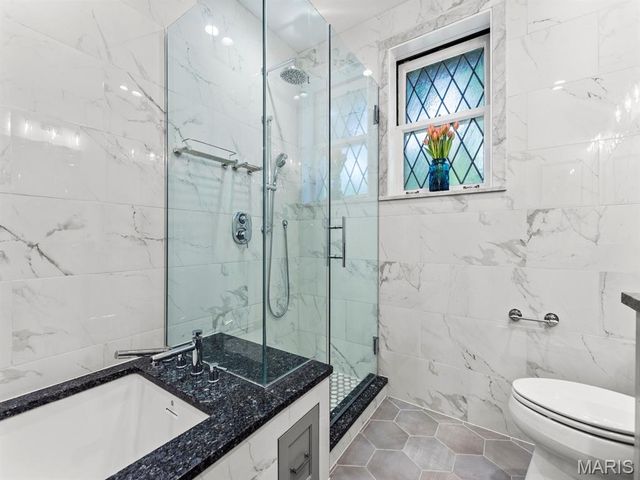 3873 Holly Hills Boulevard, St Louis, MO 63116
