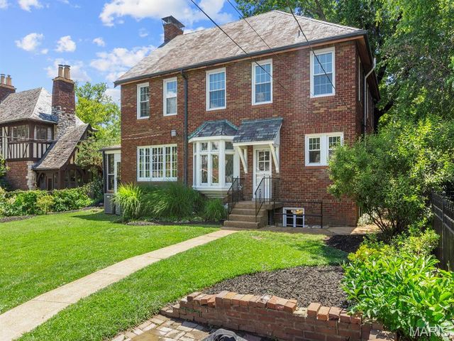 3873 Holly Hills Boulevard, St Louis, MO 63116