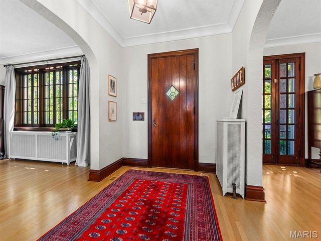 3873 Holly Hills Boulevard, St Louis, MO 63116