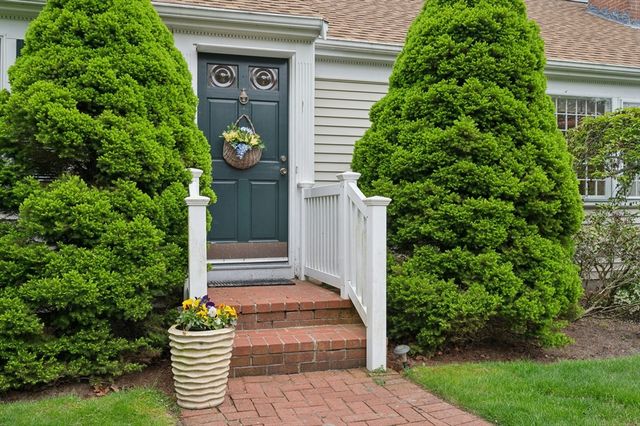 8 Viking Rock Drive, Yarmouth, MA 02664
