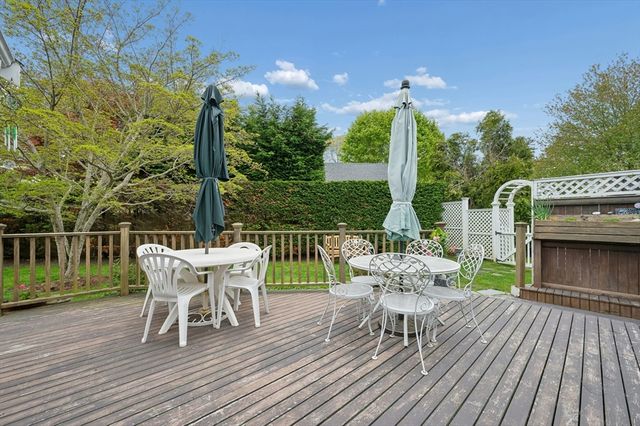 8 Viking Rock Drive, Yarmouth, MA 02664