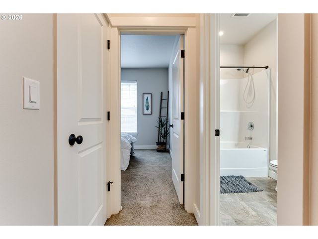 5409 KING ARTHUR Ct, Eugene, OR 97402