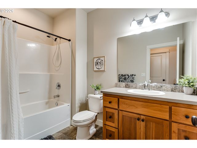 5409 KING ARTHUR Ct, Eugene, OR 97402