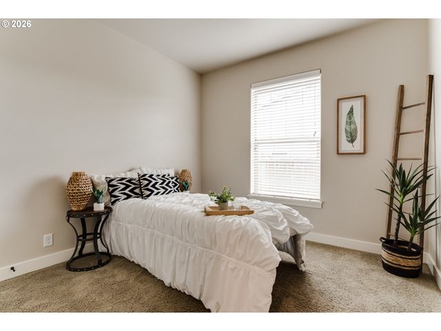 5409 KING ARTHUR Ct, Eugene, OR 97402