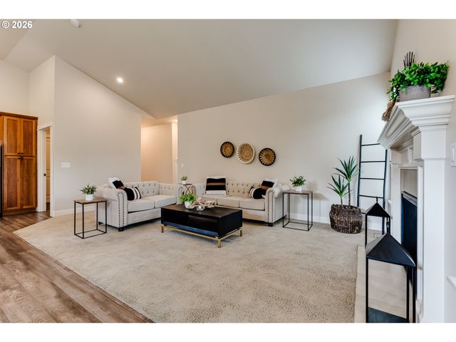 5409 KING ARTHUR Ct, Eugene, OR 97402
