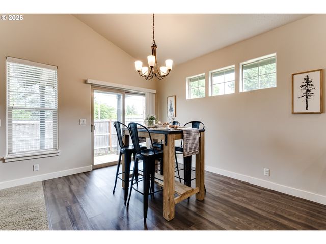 5409 KING ARTHUR Ct, Eugene, OR 97402