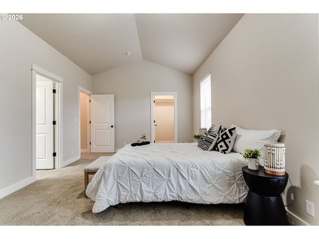 5409 KING ARTHUR Ct, Eugene, OR 97402