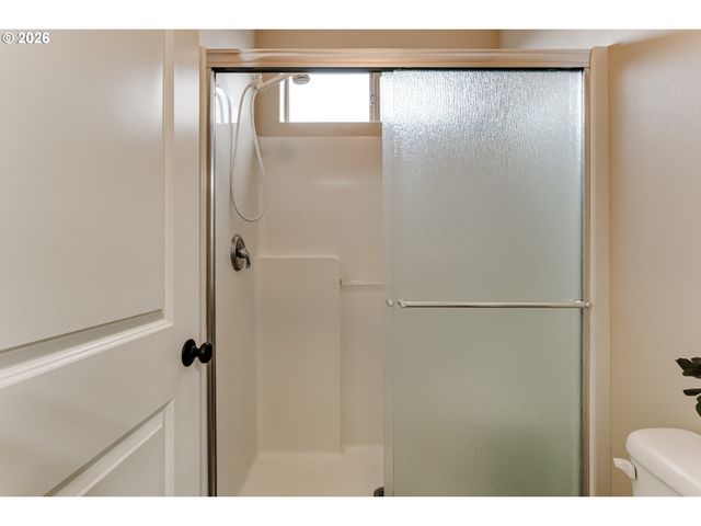 5409 KING ARTHUR Ct, Eugene, OR 97402
