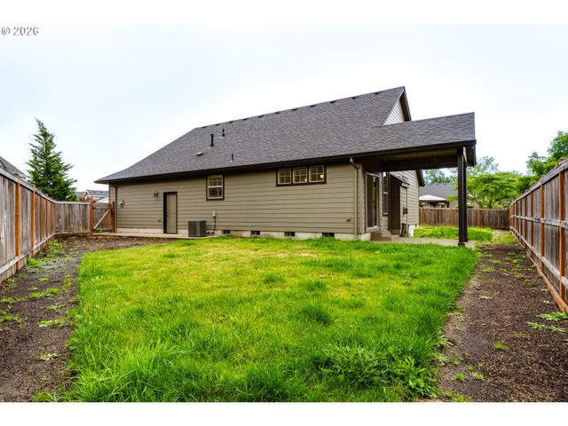 5409 KING ARTHUR Ct, Eugene, OR 97402