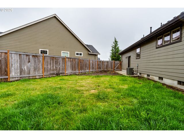 5409 KING ARTHUR Ct, Eugene, OR 97402