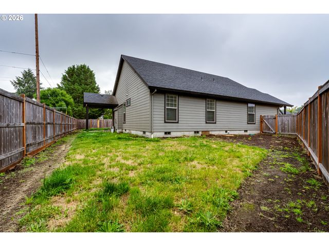 5409 KING ARTHUR Ct, Eugene, OR 97402