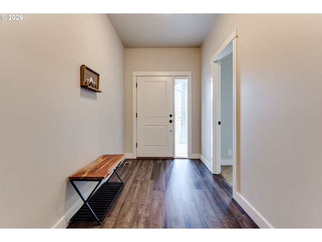 5409 KING ARTHUR Ct, Eugene, OR 97402