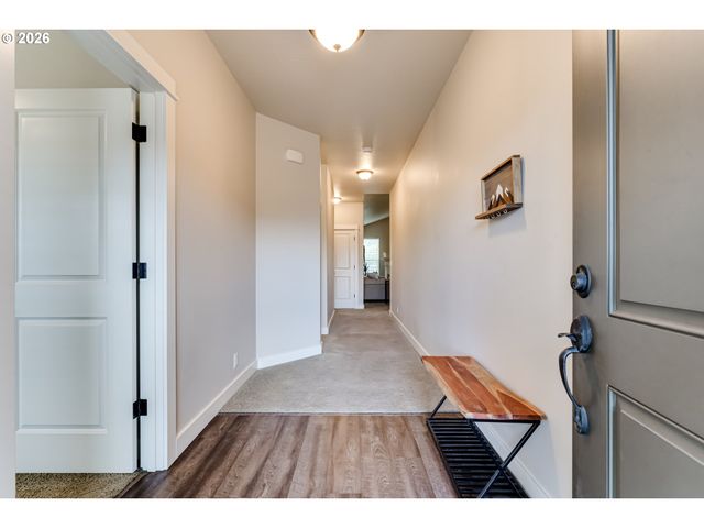 5409 KING ARTHUR Ct, Eugene, OR 97402