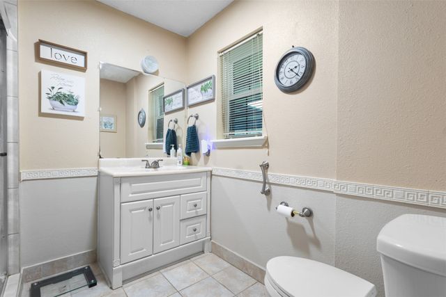 1624 Lands End Street, Granbury, TX 76048