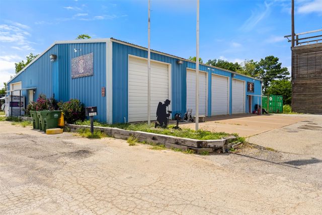 1624 Lands End Street, Granbury, TX 76048
