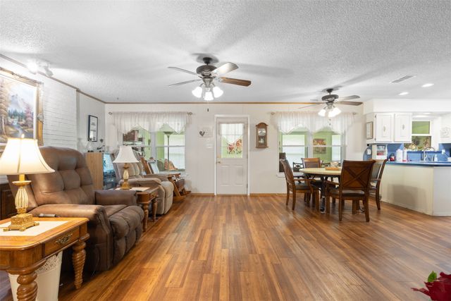 1624 Lands End Street, Granbury, TX 76048