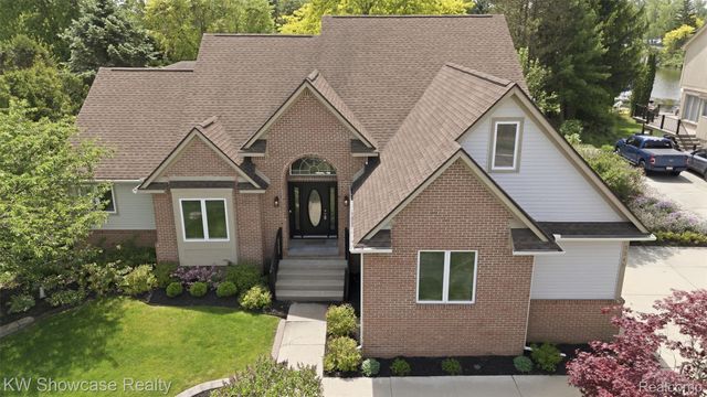 3345 E Commerce Road, Commerce Charter Township, MI 48382