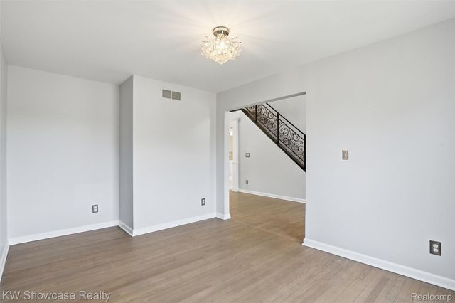 3345 E Commerce Road, Commerce Charter Township, MI 48382