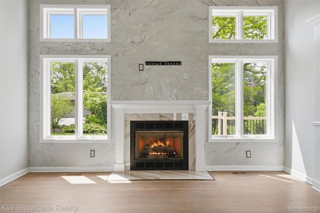 3345 E Commerce Road, Commerce Charter Township, MI 48382